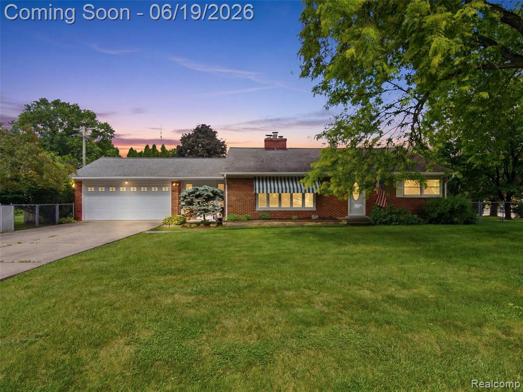 24 Nevada Avenue Rochester Hills, MI 48309 - Photo 5 of 34