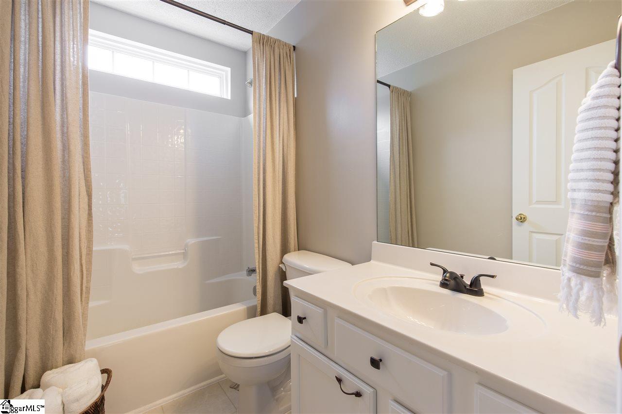 332 Highgate Circle Greer, SC 29650 - Photo 13 of 26 Gallery Image 13