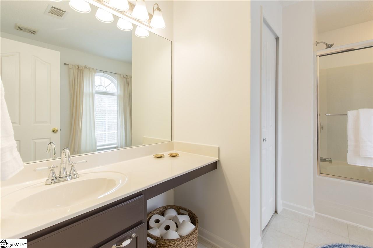 332 Highgate Circle Greer, SC 29650 - Photo 14 of 26 Gallery Image 14