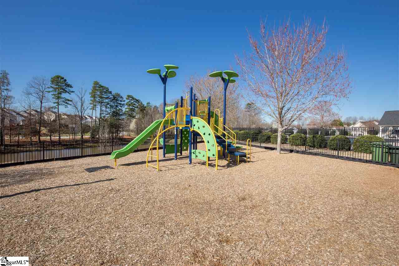 332 Highgate Circle Greer, SC 29650 - Photo 24 of 26 Gallery Image 24