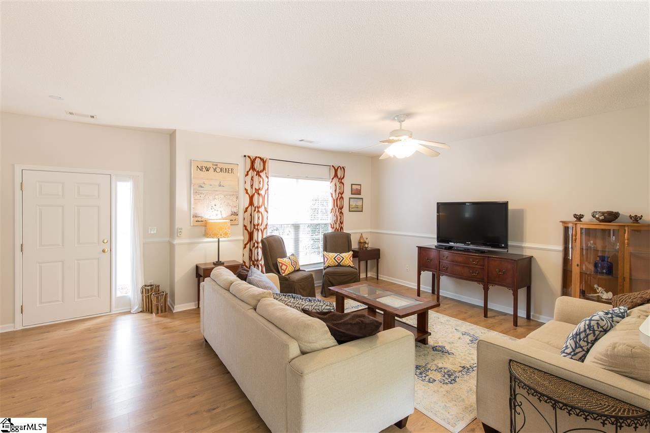 332 Highgate Circle Greer, SC 29650 - Photo 8 of 26 Gallery Image 8