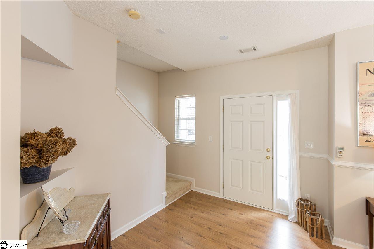 332 Highgate Circle Greer, SC 29650 - Photo 9 of 26 Gallery Image 9
