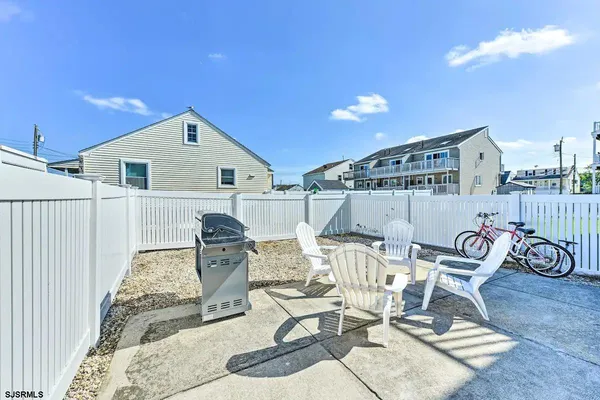 $1,500 | 1106 East Evans Boulevard, Unit 1, Brigantine, NJ 08203
