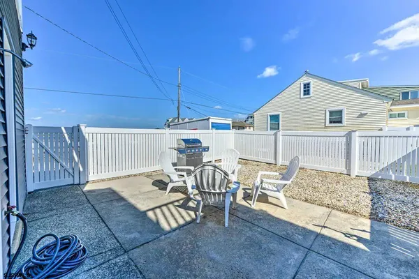 $1,500 | 1106 East Evans Boulevard, Unit 1, Brigantine, NJ 08203