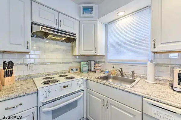 $1,500 | 1106 East Evans Boulevard, Unit 1, Brigantine, NJ 08203