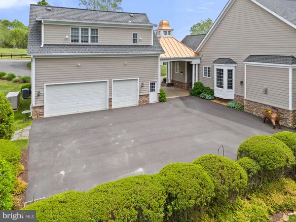 $1,950 | 23533 Light Horse Court, Unit T, Middleburg, VA 20117