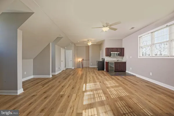 $1,950 | 23533 Light Horse Court, Unit T, Middleburg, VA 20117