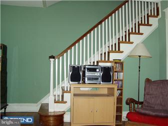 426 Wellesley Road Philadelphia, PA 19119 - Photo 2 of 11 Living Room