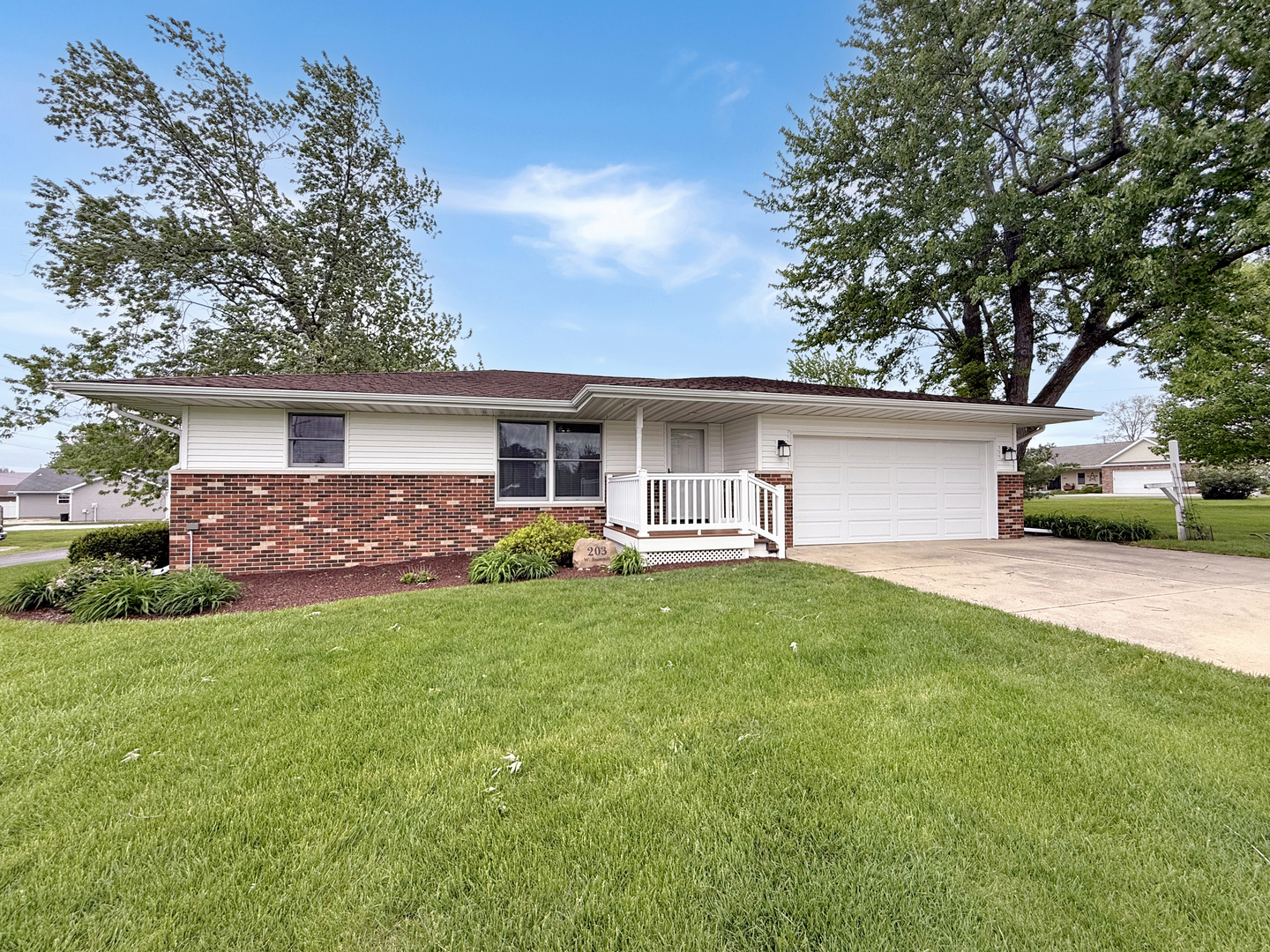 203 West Summit Street Gifford, IL 61847 - Photo 1 of 22 a front view of house with yard and green space