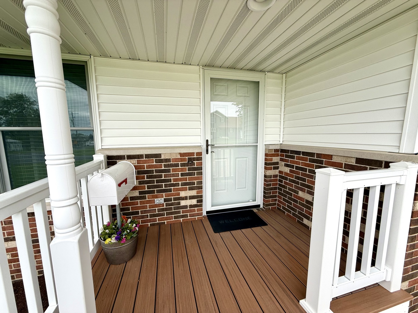 203 West Summit Street Gifford, IL 61847 - Photo 3 of 22 a view of balcony deck