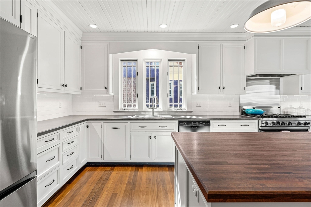 16 Hemenway Road Salem, MA 01970 - Photo 18 of 42
