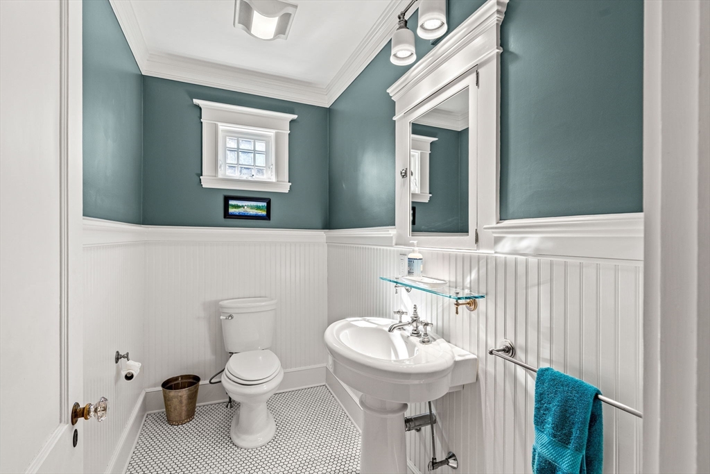 16 Hemenway Road Salem, MA 01970 - Photo 19 of 42