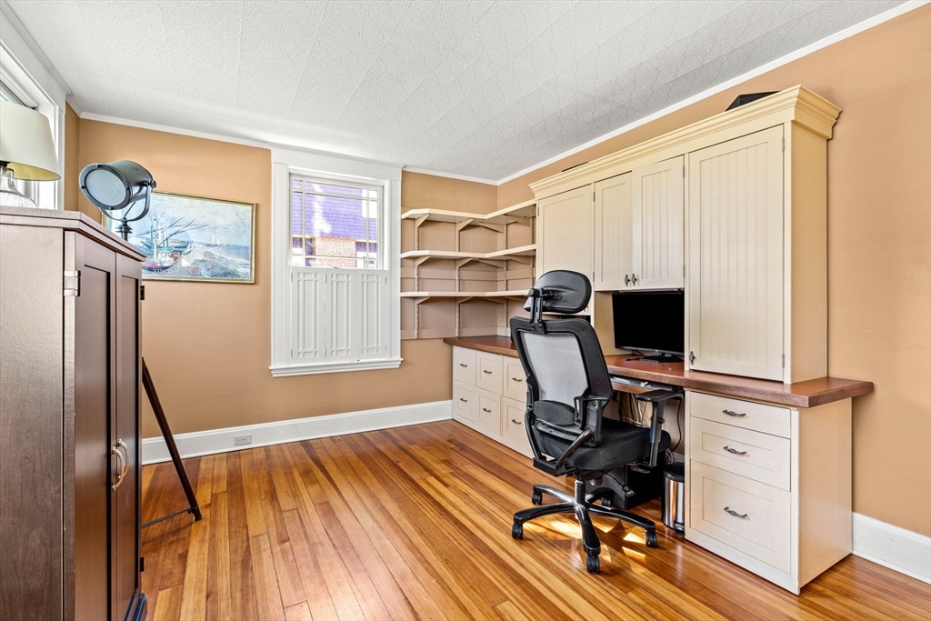 16 Hemenway Road Salem, MA 01970 - Photo 21 of 42