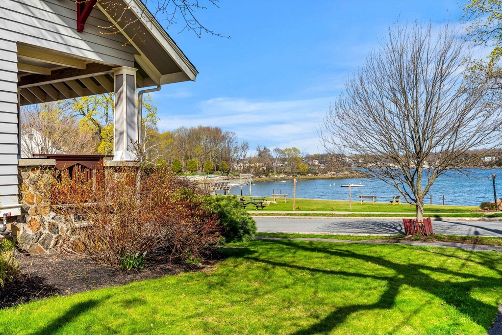 16 Hemenway Road Salem, MA 01970 - Photo 3 of 42