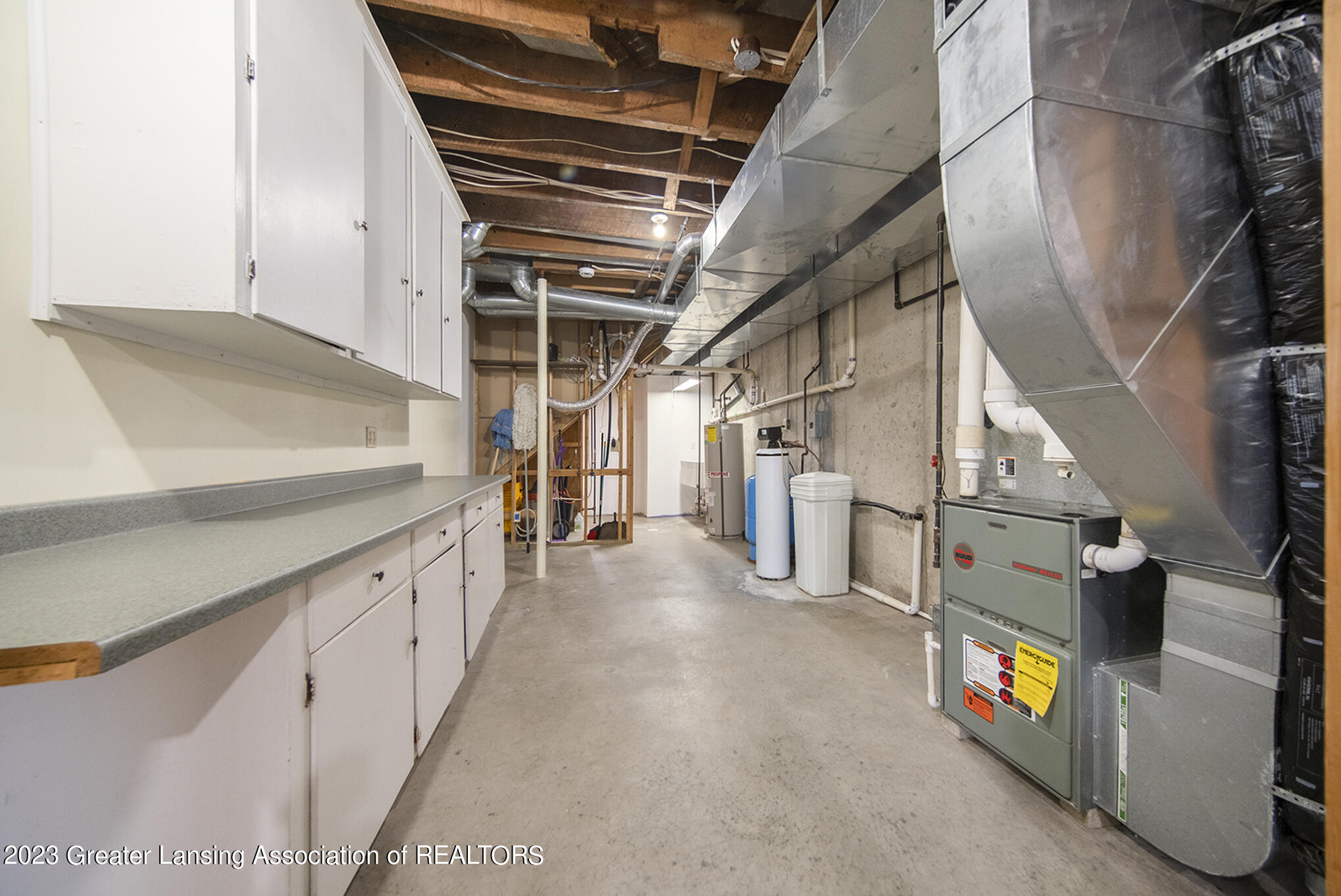 2106 Dennis Road Williamston, MI 48895 - Photo 27 of 33 workshop/laundry