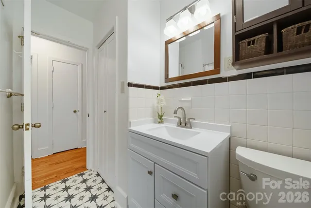 $285,000 | 4583 Woodlark Lane, Charlotte, NC 28211