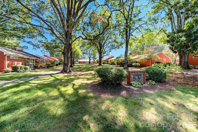 $285,000 | 4583 Woodlark Lane, Charlotte, NC 28211