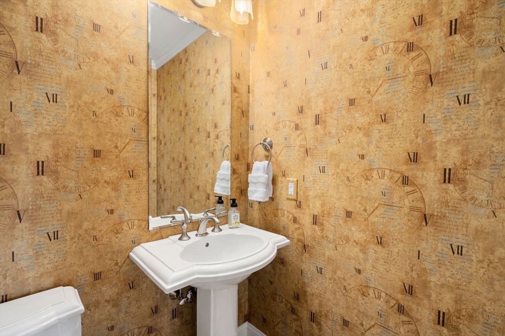 7 English Cmns, Unit 7 Topsfield, MA 01983 - Photo 16 of 36 a bathroom with a sink a toilet and shower