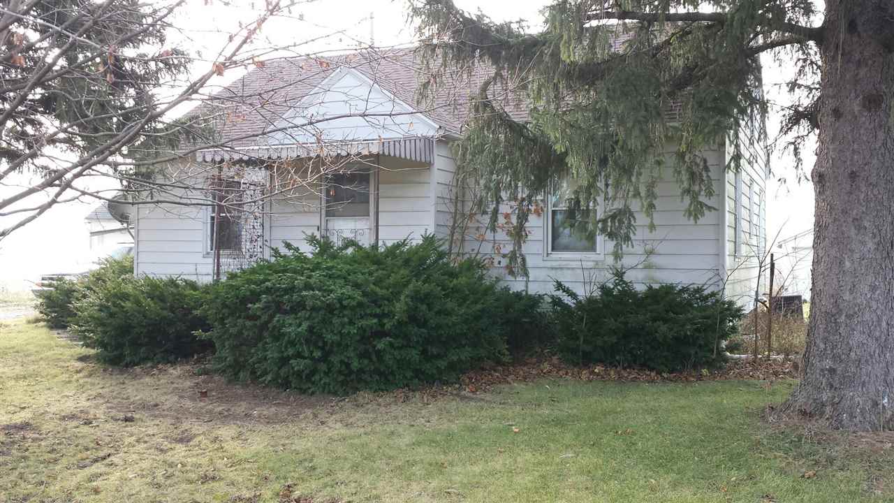 4104 Gibson Road Fort Wayne, IN 46816 - Photo 2 of 6