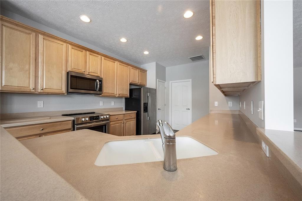 13023 Venito Trail Fishers, IN 46037 - Photo 21 of 49