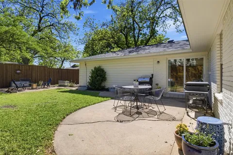 $445,000 | 2250 Peavy Circle, Dallas, TX 75228