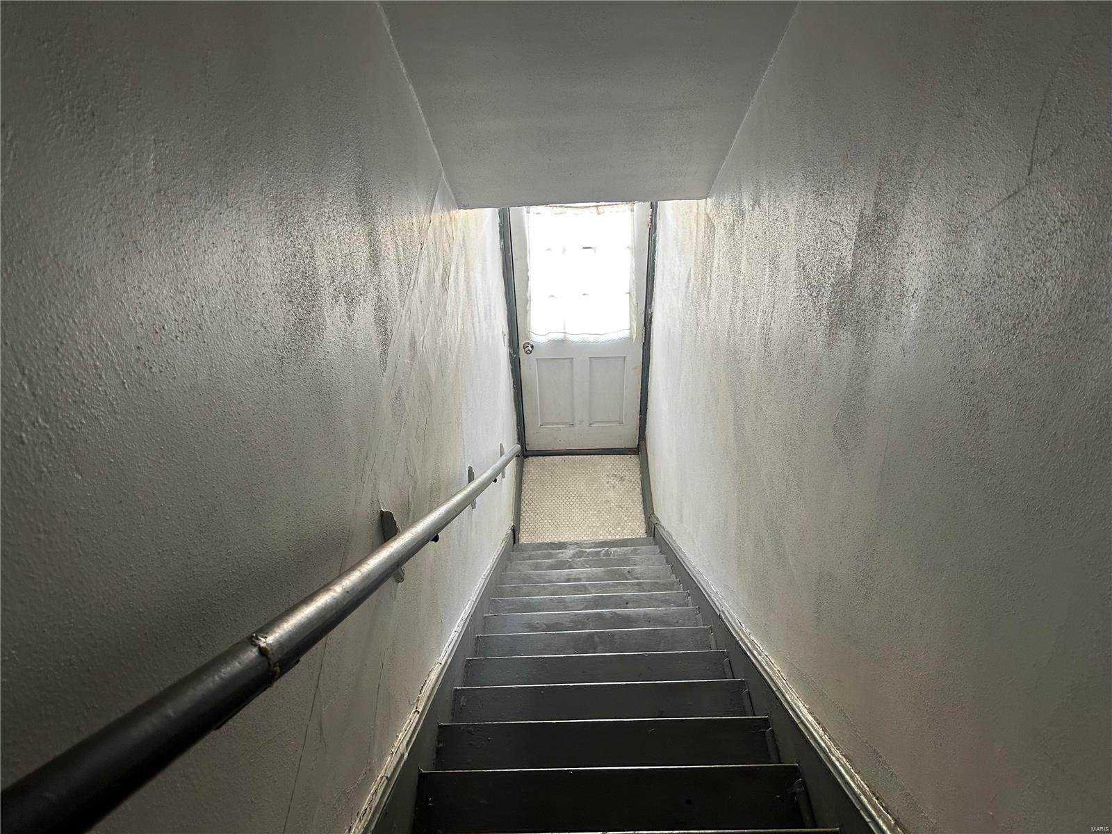 7230 Wise Avenue St. Louis, MO 63117 - Photo 2 of 9