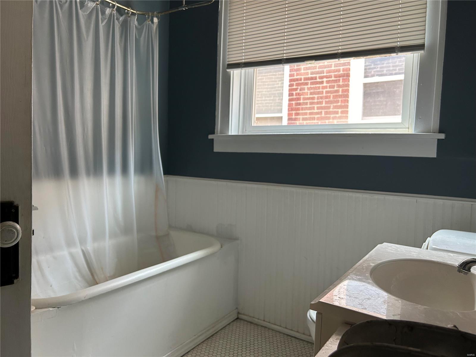 7230 Wise Avenue St. Louis, MO 63117 - Photo 6 of 9