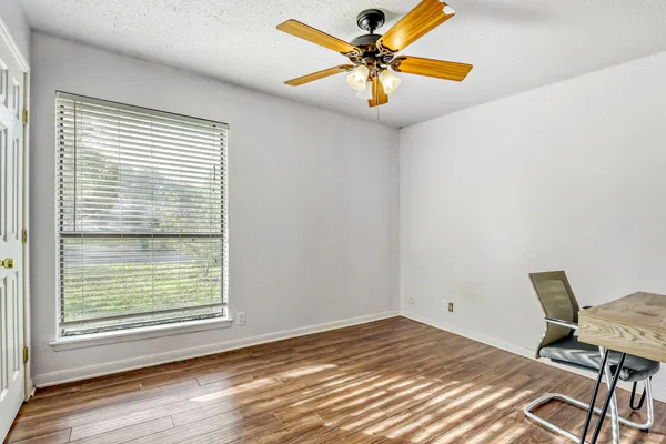 $1,900 | 12808 Irongate Avenue, Austin, TX 78727