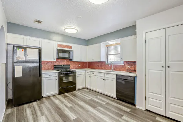 $1,900 | 12808 Irongate Avenue, Austin, TX 78727