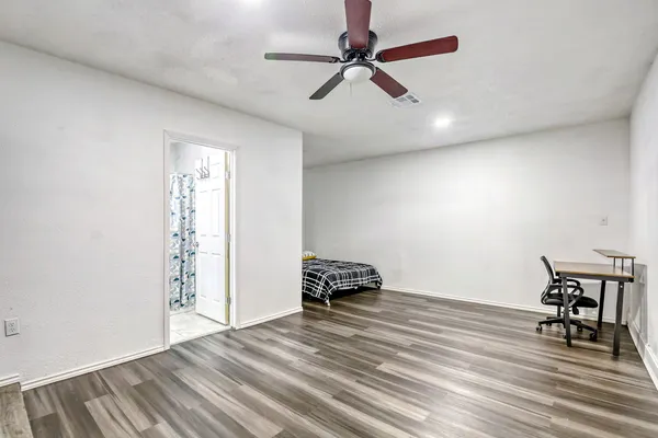 $1,900 | 12808 Irongate Avenue, Austin, TX 78727