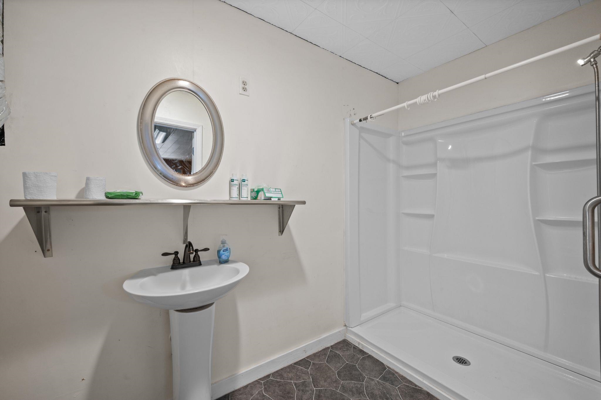 901 B D'Olive Street Bay Minette, AL 36507 - Photo 16 of 29 Bathroom