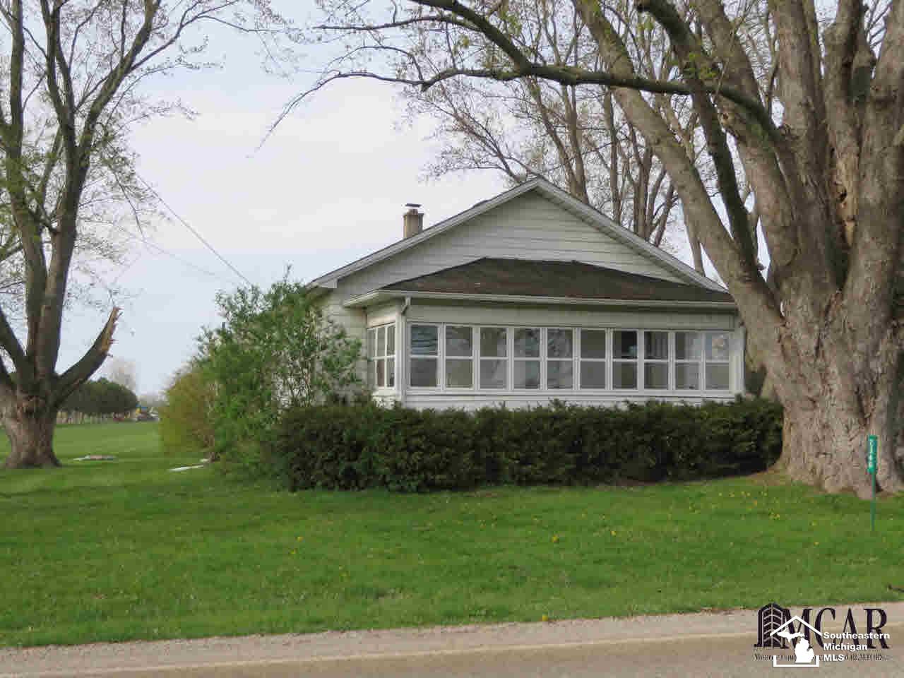 2360 Stewart Road Monroe, MI 48162 - Photo 1 of 28