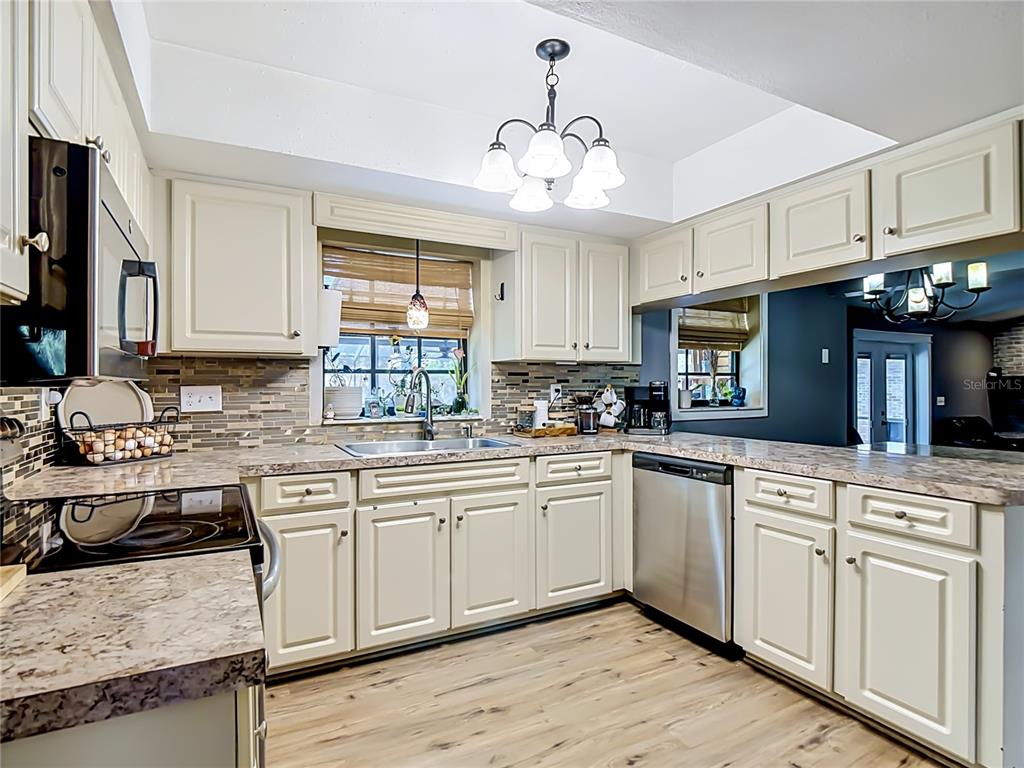 3465 Jamie Street Mulberry, FL 33860 - Photo 9 of 69