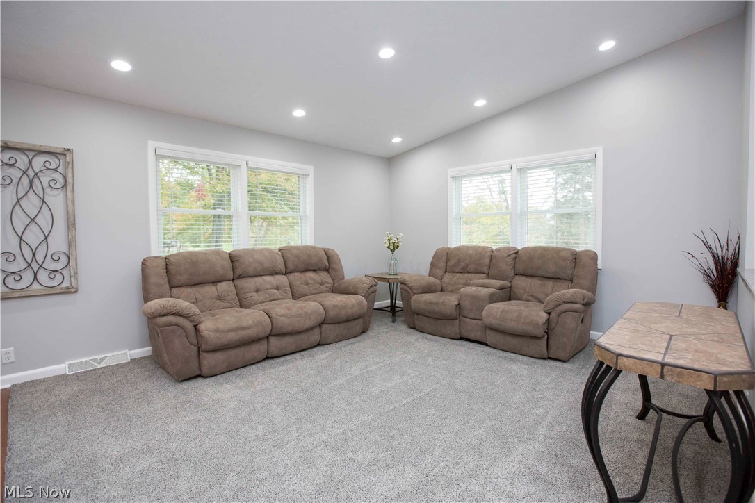 1197 Meadowview Road Kent, OH 44240 - Photo 9 of 25