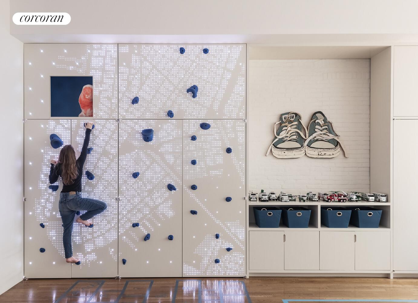 19 Jay Street Manhattan, NY 10013 - Photo 26 of 32 a view of a entryway