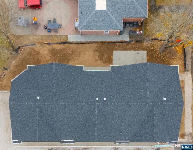 a view of a building in the background