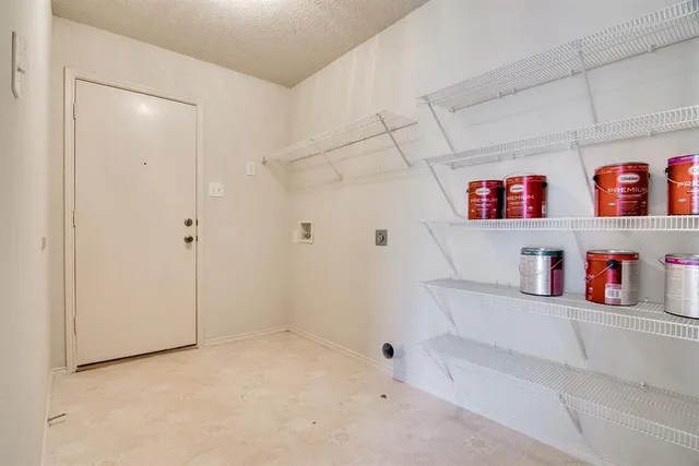 $2,100 | 8211 Leaning Oak Court, Arlington, TX 76002