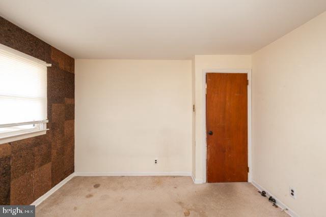 14 Montclair Drive Delran, NJ 08075 - Photo 12 of 21 an empty room with windows