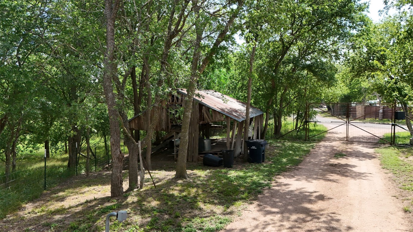 835 County Road 256 Liberty Hill, TX 78642 - Photo 5 of 34