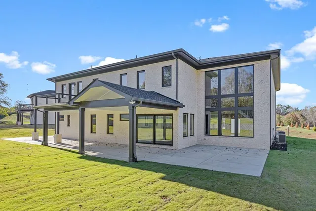 $7,800 | 555 Versailles Drive, Auburn, GA 30011