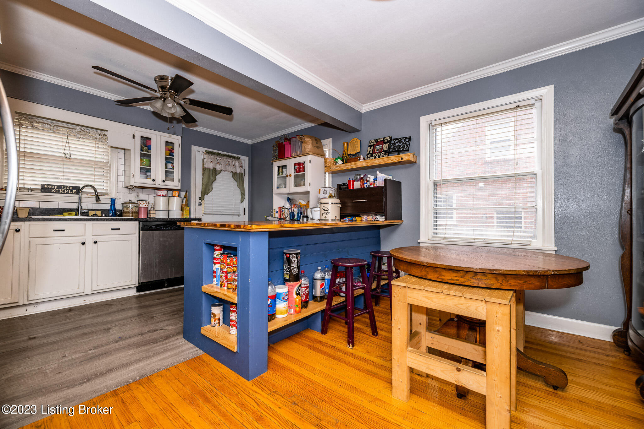 225 Ridgeway Avenue Louisville, KY 40207 - Photo 11 of 25 BO0A3900