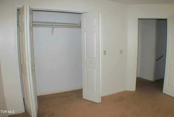 $1,300 | 661 North Holston River Drive, Unit 4, Kingsport, TN 37660