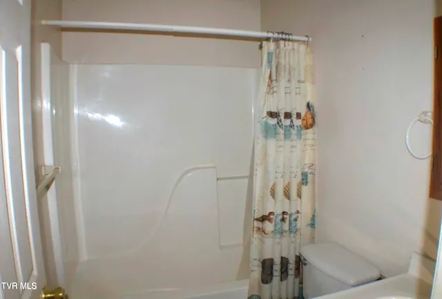 $1,200 | 661 North Holston River Drive, Unit 4, Kingsport, TN 37660