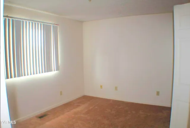 $1,200 | 661 North Holston River Drive, Unit 4, Kingsport, TN 37660