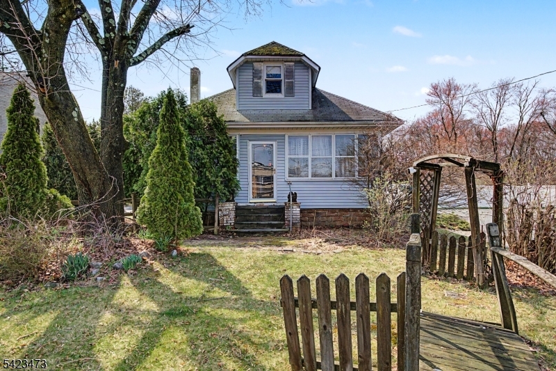 785 Macopin Road West Milford, NJ 07480 - Photo 1 of 27