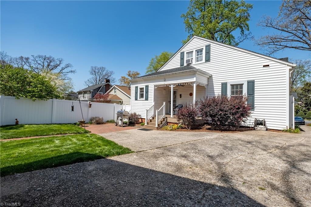 1223 South Hawthorne Road Winston-Salem, NC 27103 - Photo 5 of 43