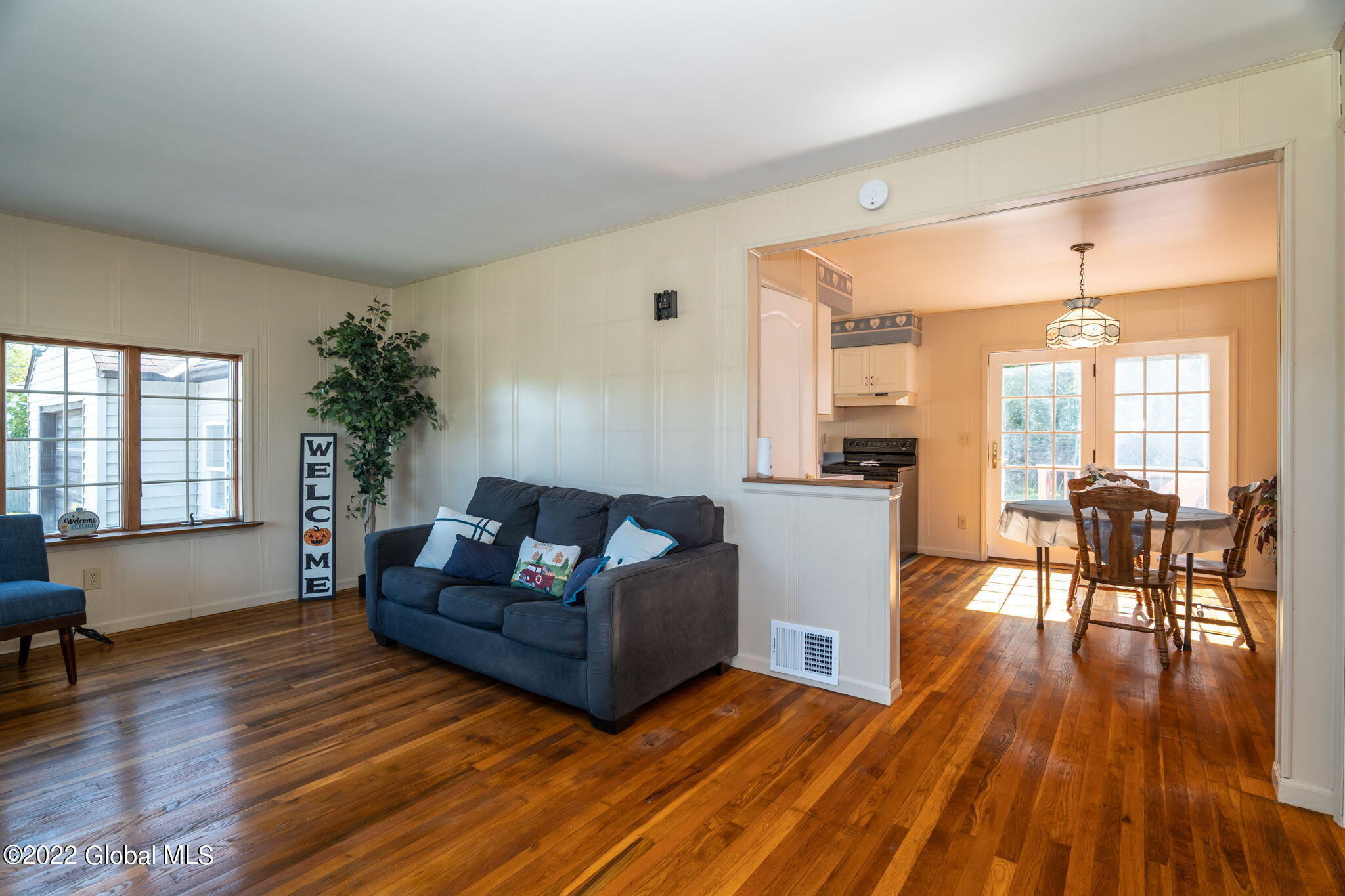 2971 Amsterdam Road Schenectady, NY 12302 - Photo 6 of 34 5-web-or-mls-2971AmsterdamRd-5