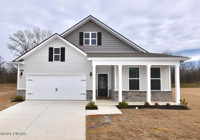 $305,000 | 88 Kingston Crk Drive, Jackson, TN 38305