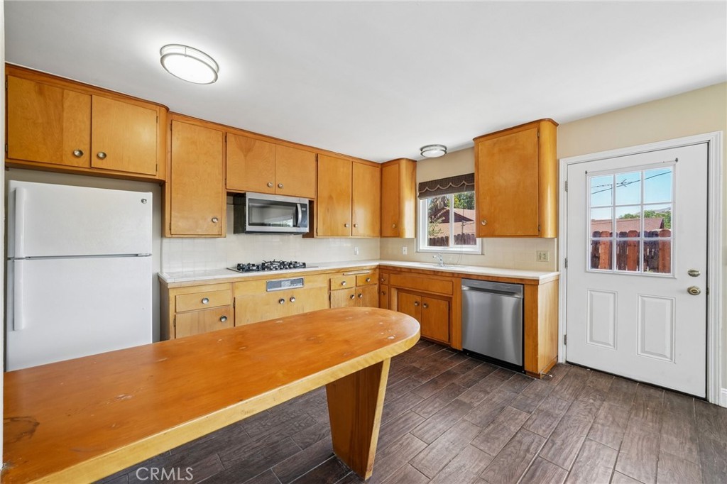 3595 Watkins Drive Riverside, CA 92507 - Photo 13 of 48