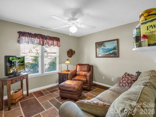 $439,500 | 53 Barn Owl Way, Hendersonville, NC 28792